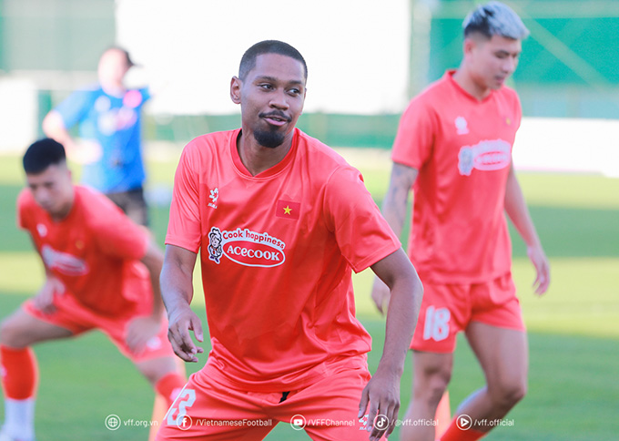Cao Pendant Quang Vinh lần đầu tập cùng ĐT Việt Nam - Ảnh: VFF
