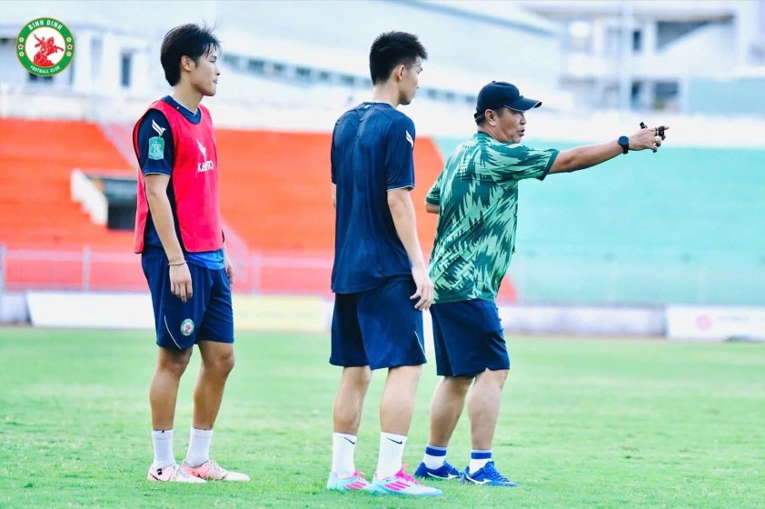 HLV V-League bỏ họp báo vì đội nhà nguy cơ 99% xuống hạng 650619